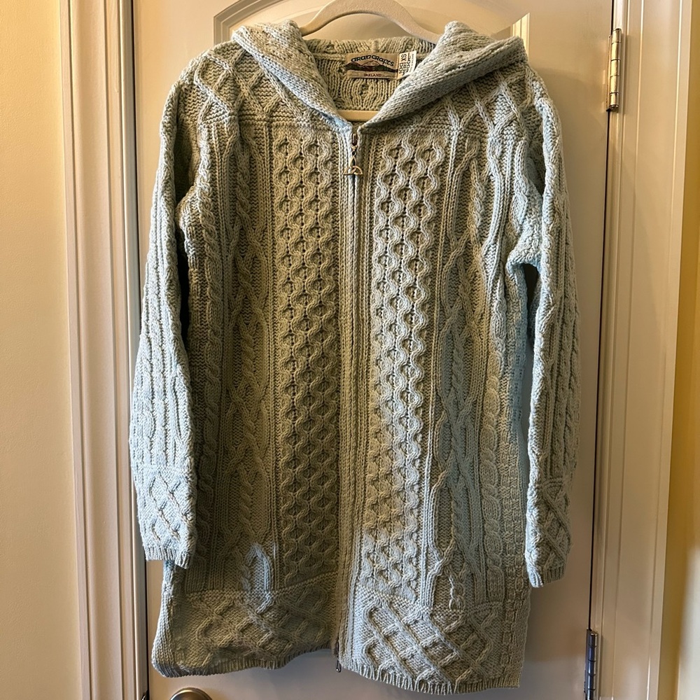 Irish Aran Crafts knit merino wool zipped hoodie cardigan/jacket S/M never worn